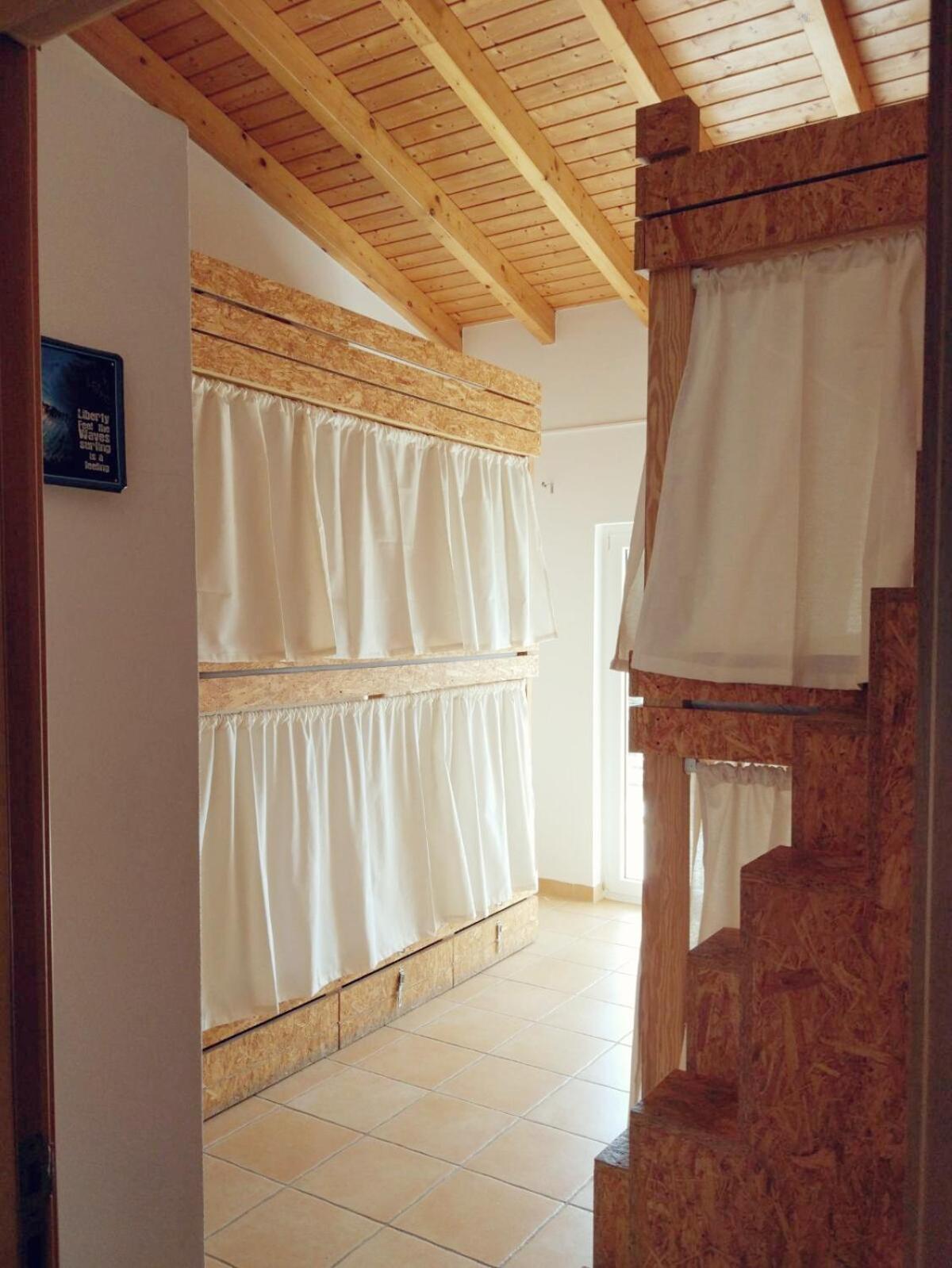 Single Bed Dormitory Room,1658087241:JPEG