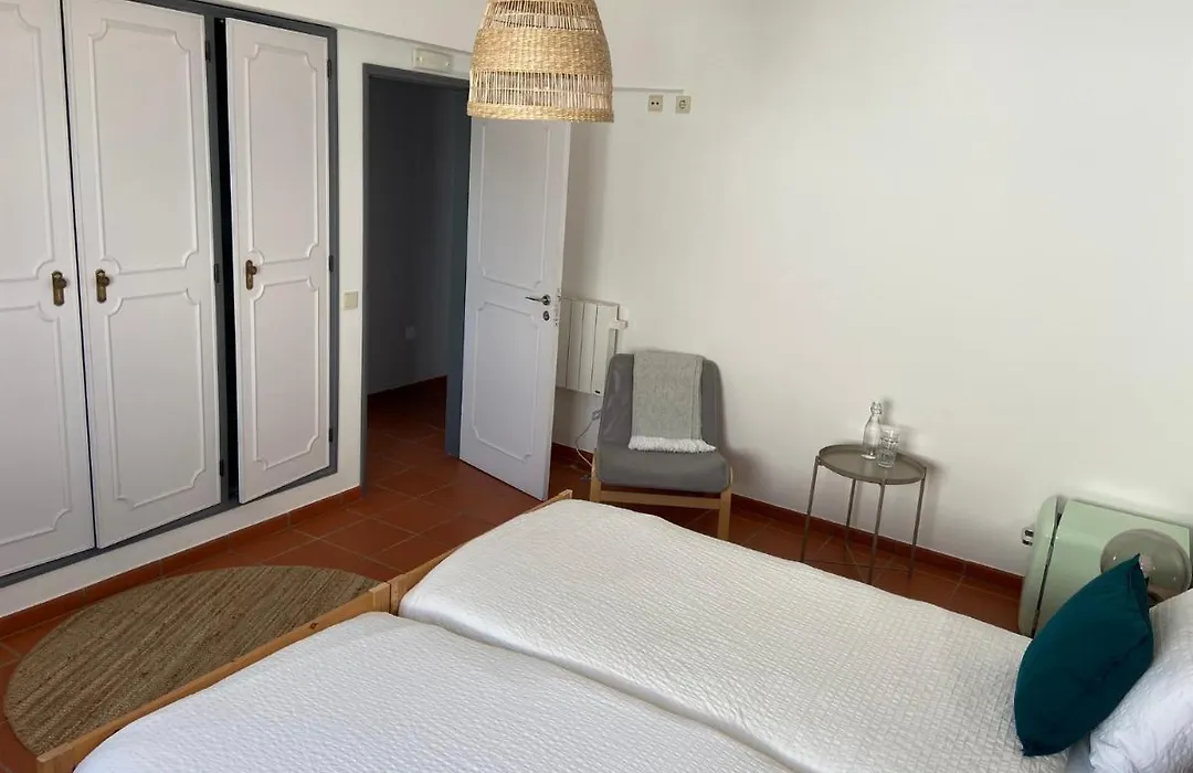 Guesthouse Releash Aljezur-1